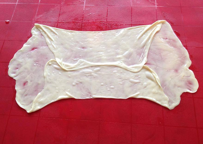 لف لحم بعجين بيروتي