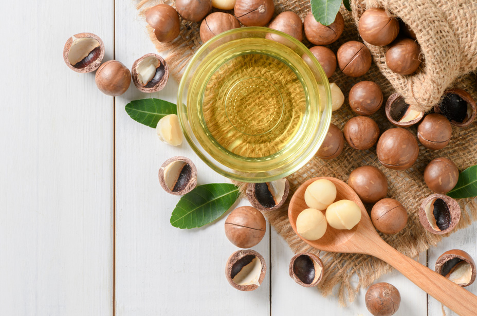 فوائد زيت المكاديميا للشعر والبشرة