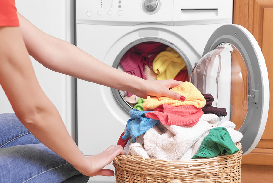 أنواع الملابس لا يجب وضعها في الغسالة