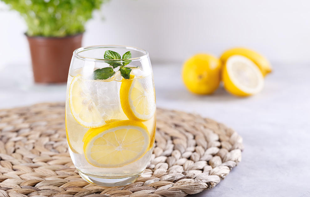 تحدث احضر عيار  أهم فوائد شرب الماء مع الليمون على الريق - طبخ