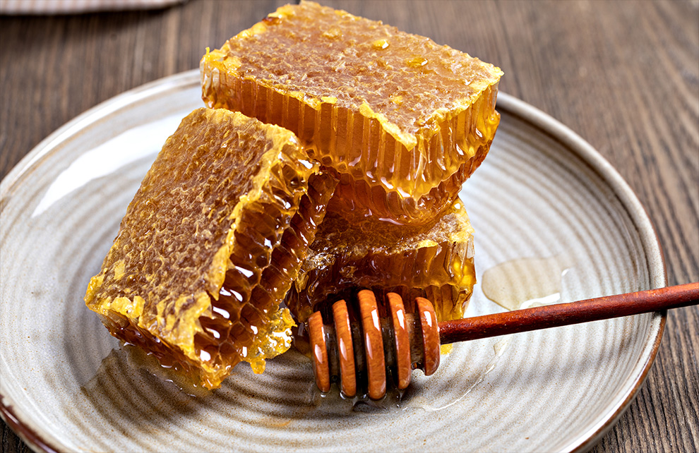 فوائد شمع العسل الصحية