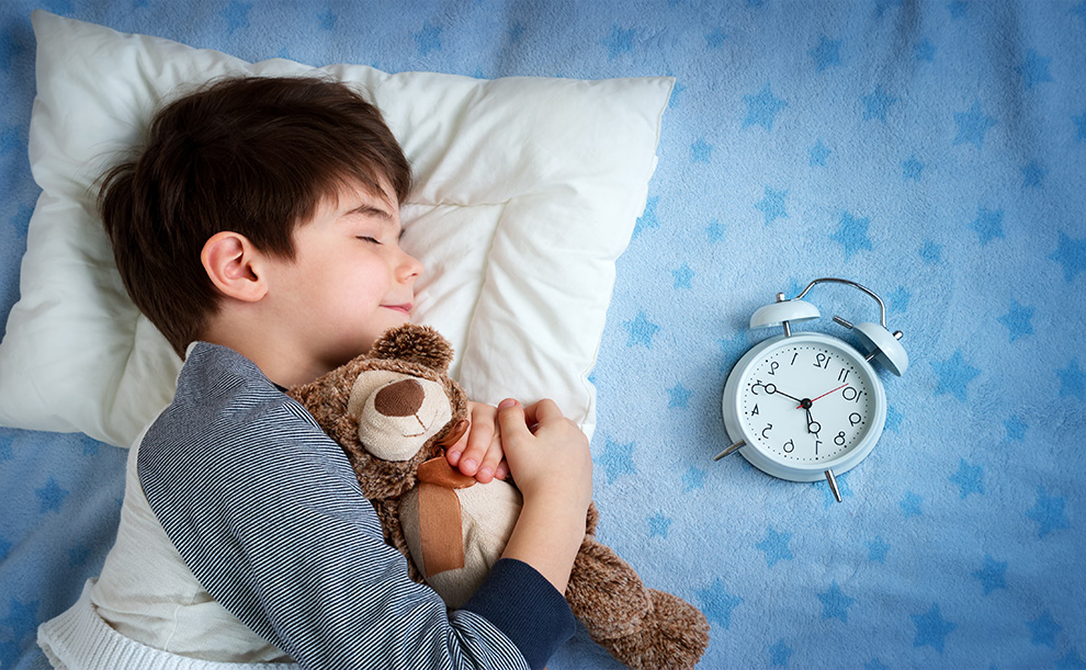 أهم فوائد النوم المبكر للأطفال