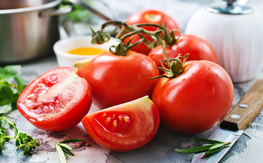 حفظ الطماطم لمدة أطول في المطبخ