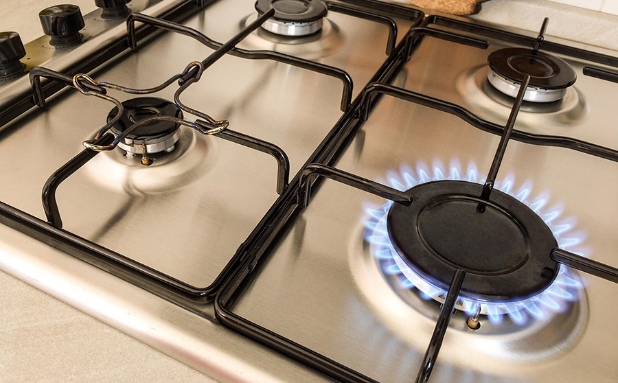 خطوات تنظيف عيون الفرن