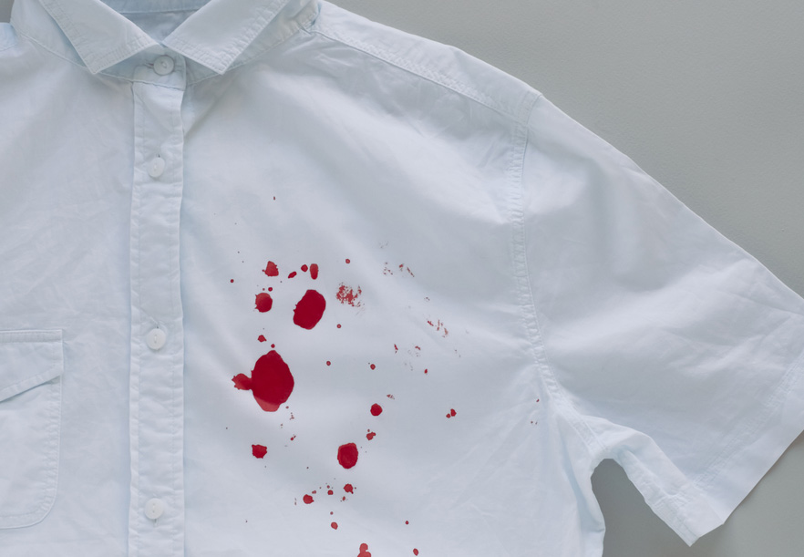 إزالة بقع الدم من الملابس
