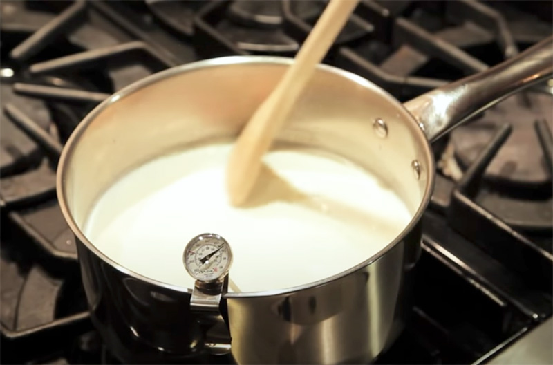 ياغورت منزلي للرضع