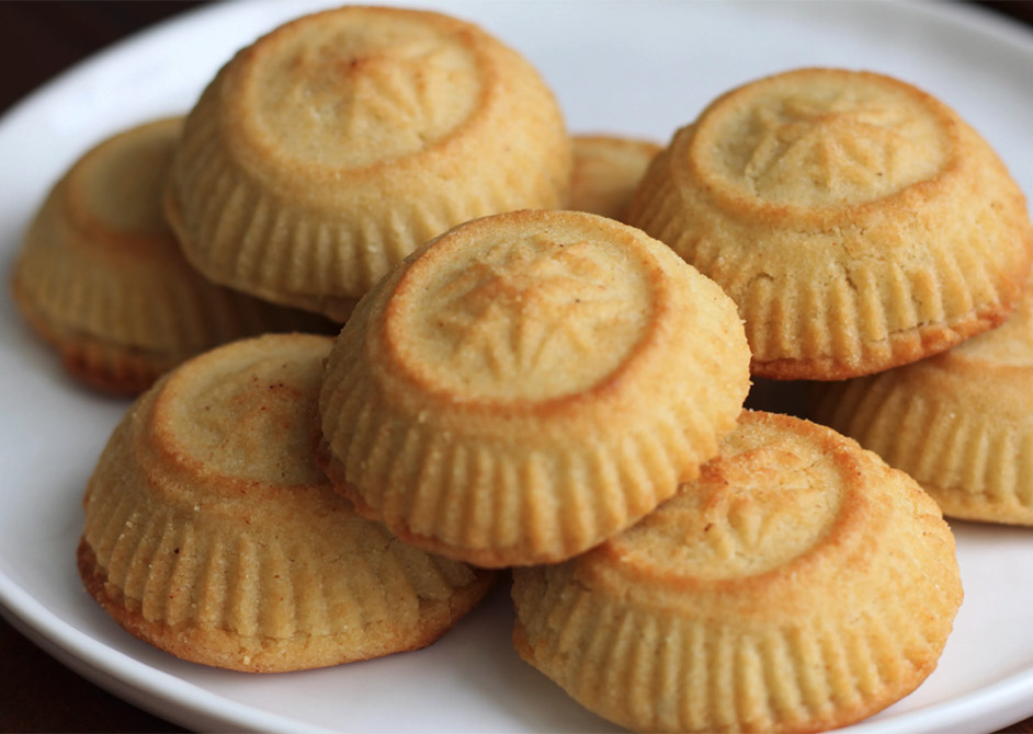 طريقة عمل المعمول على الطريقة السعودية من منال العالم