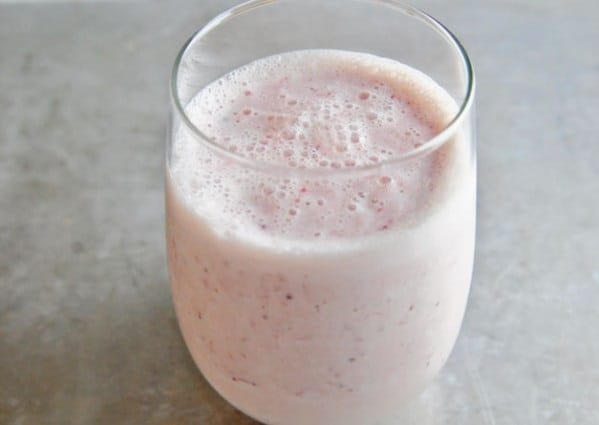 ميلك شيك الفراولة بالصور