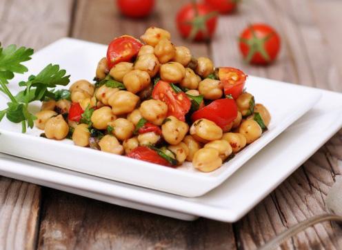 سلطة الحمص المسلوق