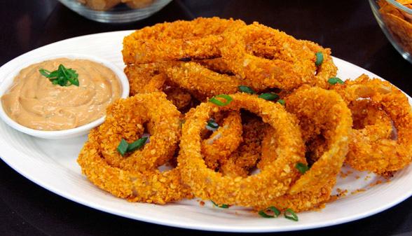 حلقات البصل المشوية في الفرن