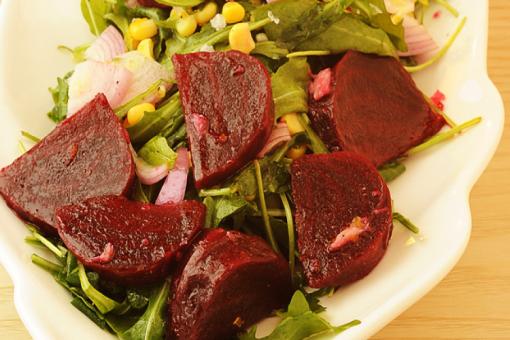 سلطة الشمندر والجرجير