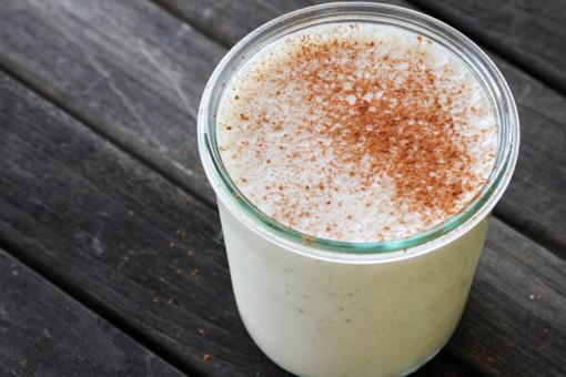 سموثي الموز بالقرفة