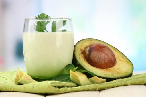عصير الأفوكادو بالبندق