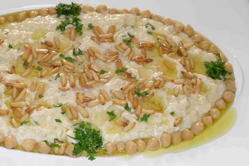 مسبحة بالطحينة