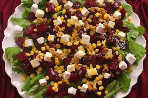 سلطة الشمندر مع الذرة