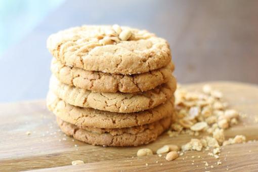 كعك بزبدة الفول السوداني