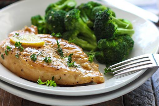 دجاج مع صوص الليمون