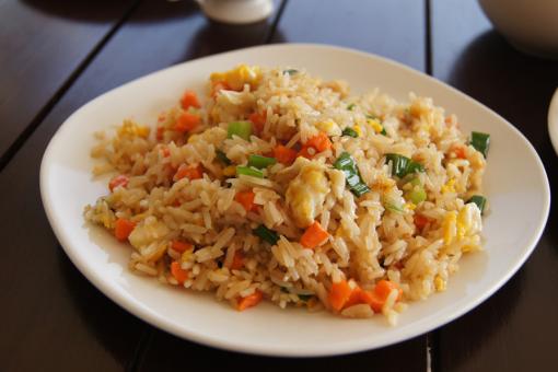 الأرز الياباني المقلي