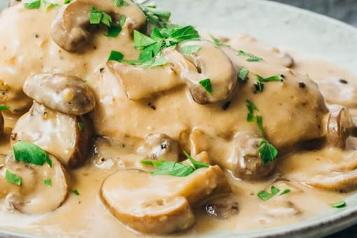 دجاج بالفطر والكريمة