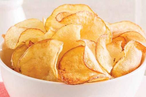 رقائق بطاطا شيبس مقرمش في البيت