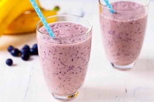 سموثي الموز مع بلوبيري والشوفان