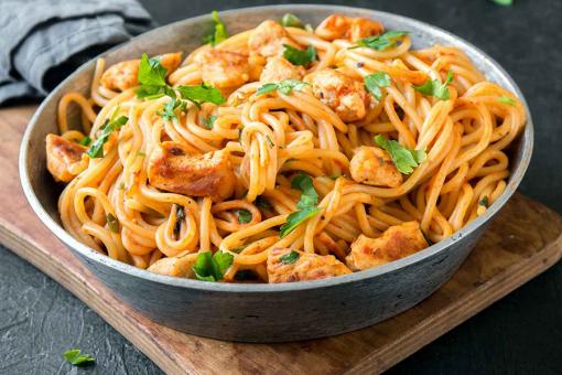 سباغيتي بالدجاج