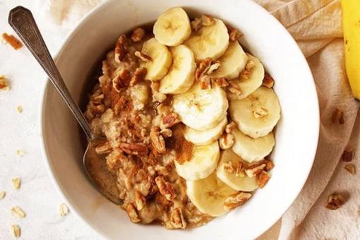 عصيدة الشوفان بالمكسرات