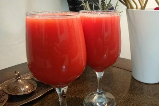 عصير التفاح مع الفيمتو