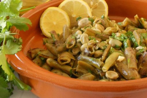 فول أخضر بالزيت