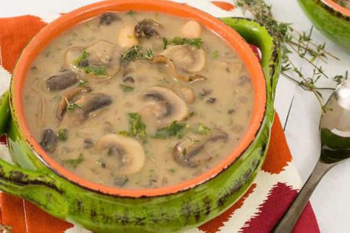 شوربة الفطر بلسان العصفور