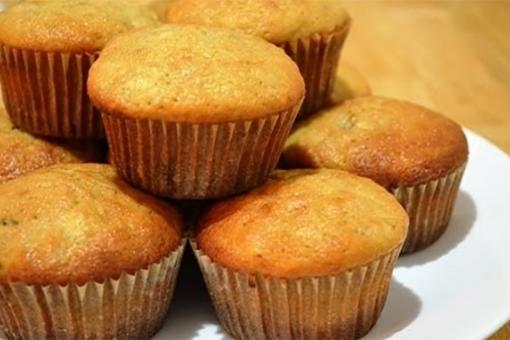 طريقة عمل كب كيك الموز بالقرفة