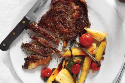 ستيك لحم مشوي بخل التفاح