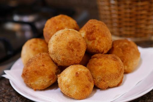 كرات البطاطس بالجبن