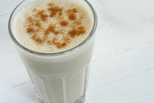 مشروب القرفة باللبن