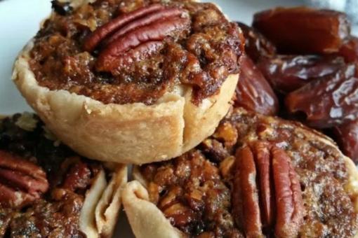 طريقة عمل تارت التمر والجوز