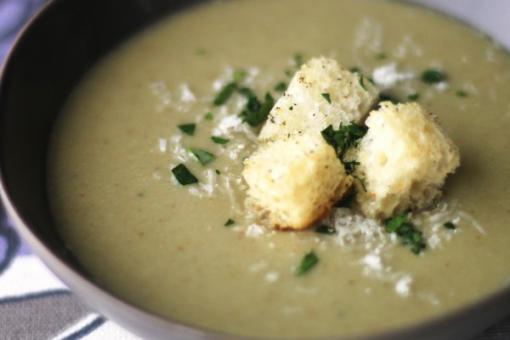 شوربة الباذنجان بالكريمة