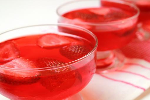 طريقة عمل جيلي الفراولة