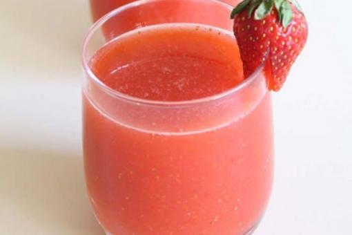 مشروب الفراولة