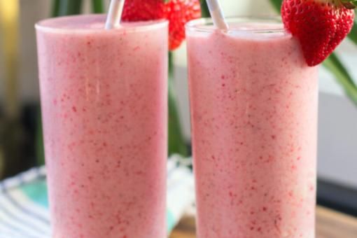 طريقة عمل ميلك شايك الفراولة