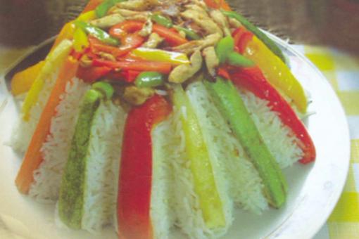 طريقة عمل قلعة الأرز الملونة بالدجاج