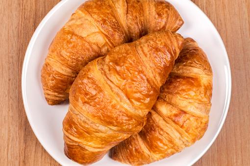 طريقة عمل الكرواسون في المنزل