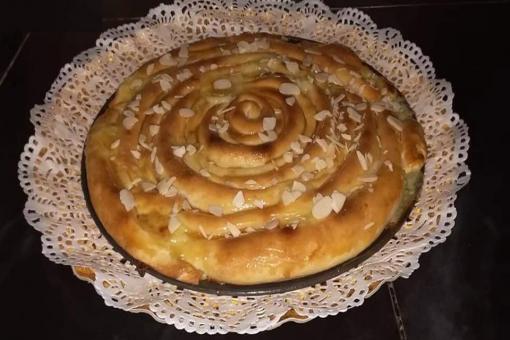 الكعكة اللولبية أو المحنشة