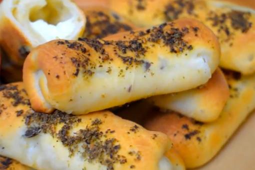 لفائف بالزعتر