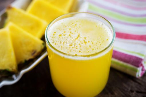 عصير الأناناس بالبرتقال