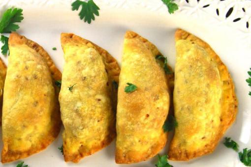 سمبوسة الخضروات بالجبنة