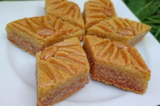 قلب البقلاوة