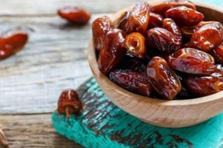 فوائد تناول التمر يوميا