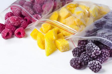 طرق تخزين الفواكه وتجميدها في الثلاجة