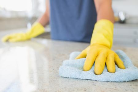 تنظيف الرخام من بقع الزيت