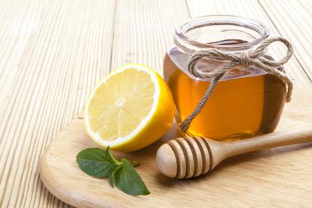 فوائد تناول العسل مع الليمون